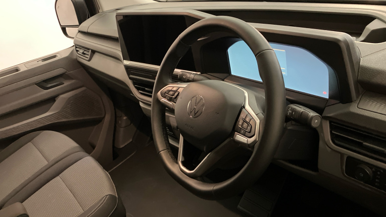 Volkswagen Transporter T32 Swb Electric 160kW 65kWh Commerce Pro Van Auto